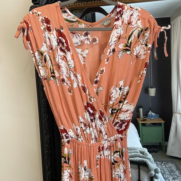 Anama floral maxi dress, with adjustable rouched shoulders - Picture 2 of 9